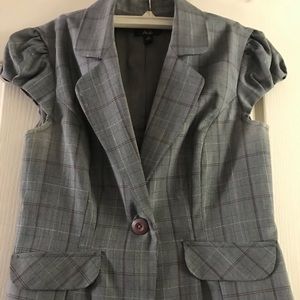 Cap sleeve blazer top